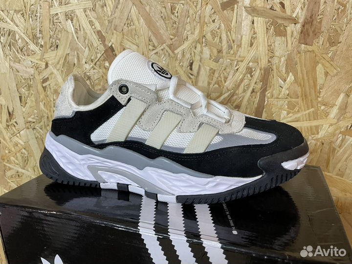 Кроссовки adidas niteball