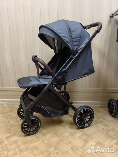 Прогулочная коляска Luxmom h2 с перекидной ручкой