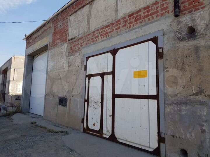 Гараж, > 30 м²