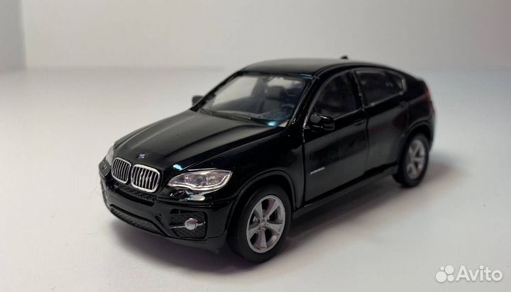 Машинка игрушка BMW X6M
