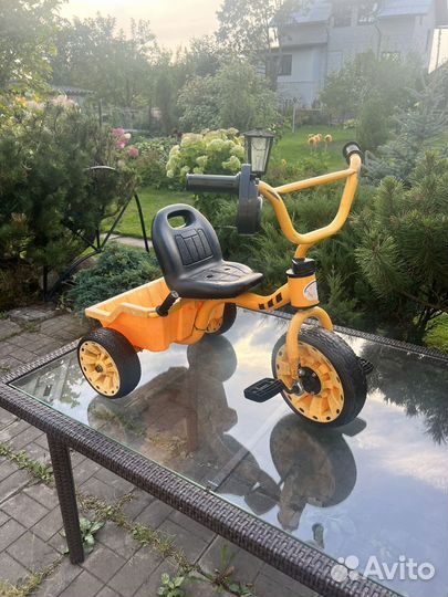 Трехколесный велосипед