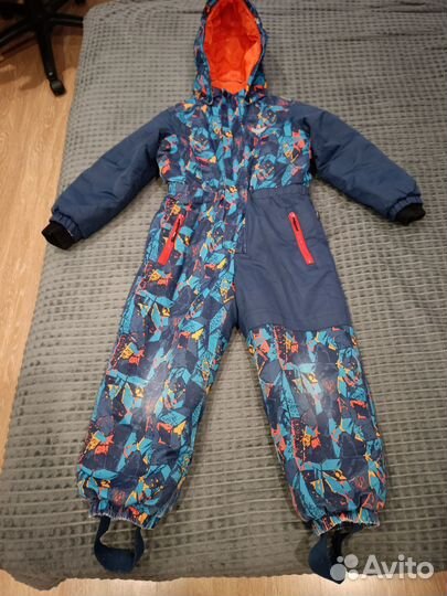 Куртка демисезонные на 4-5 лет