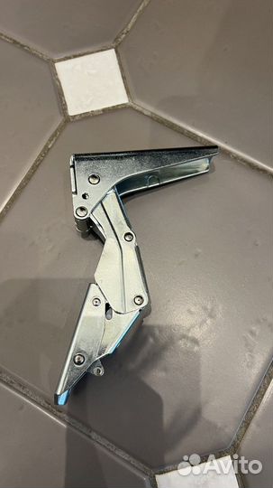 Петля для холодильника Electrolux Zanussi AEG