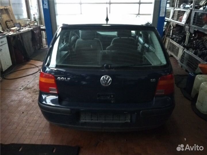 Разбор на запчасти Volkswagen Golf 4