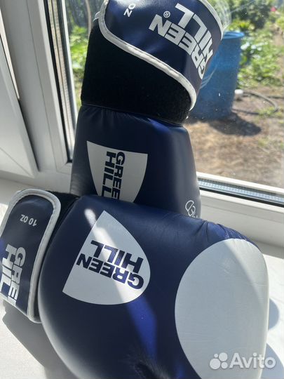 Боксерские перчатки