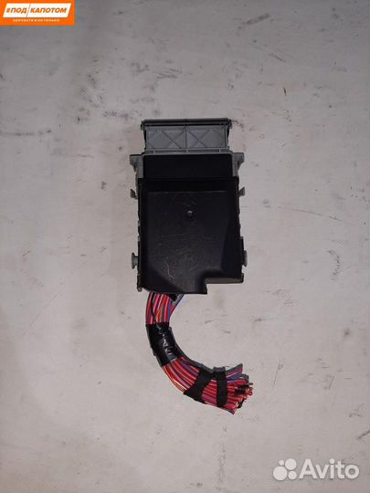 Блок реле и предохранителей Opel Astra J 2011