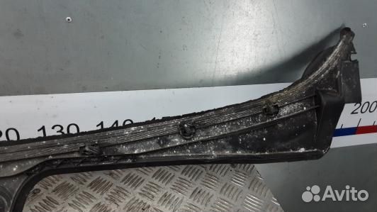 Накладка декоративная (жабо, дождевик) BMW 5 E60/E