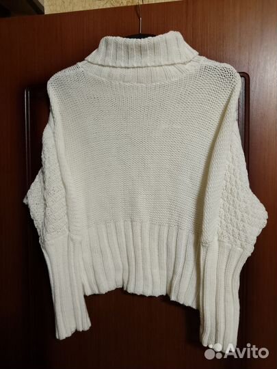 Свитер женский