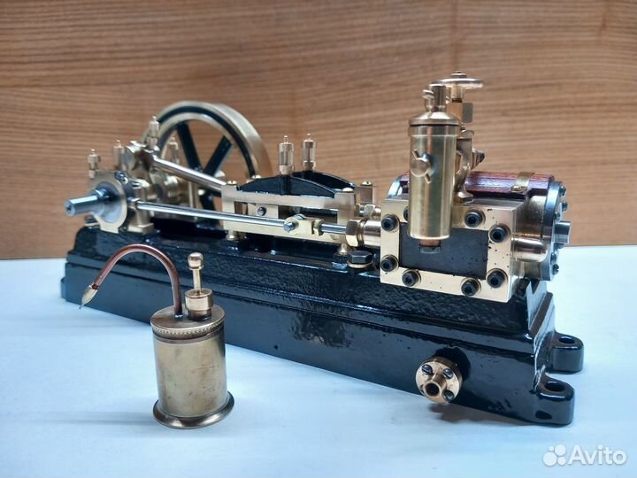 Модель настольная паровой машины (двигателя)