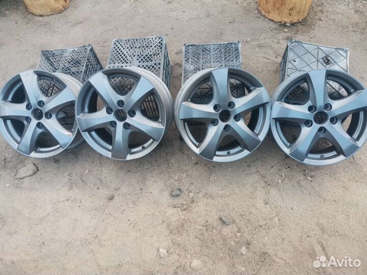 Продам литые.14*5*100+16*5*100