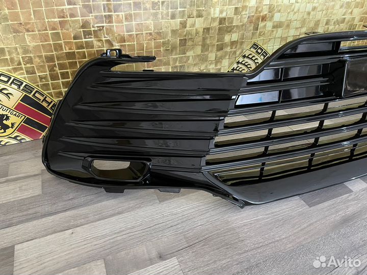 Решетка центральная Toyota Camry V70 рестайлинг