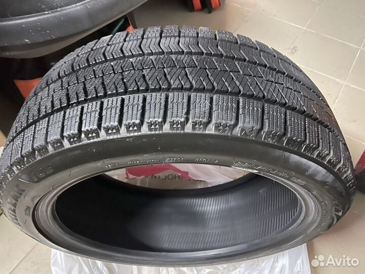Bridgestone Blizzak Ice 225/45 R19 92S