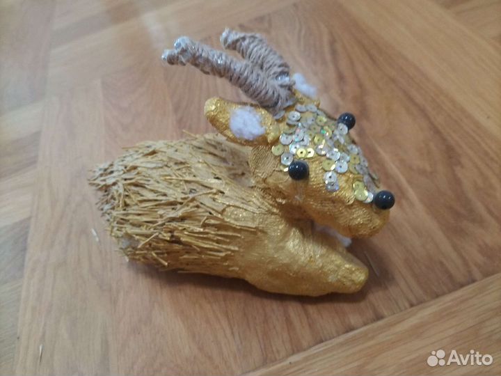 Новогодний олень