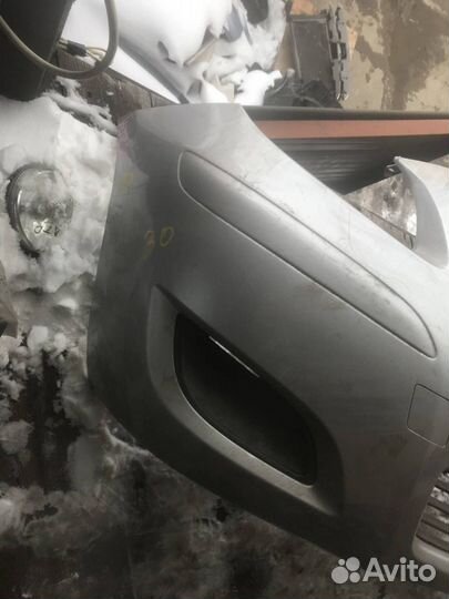 Бампер передний Toyota Vitz/Yaris KSP90