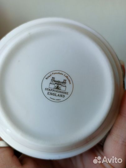 Заварочный чайник и чашка