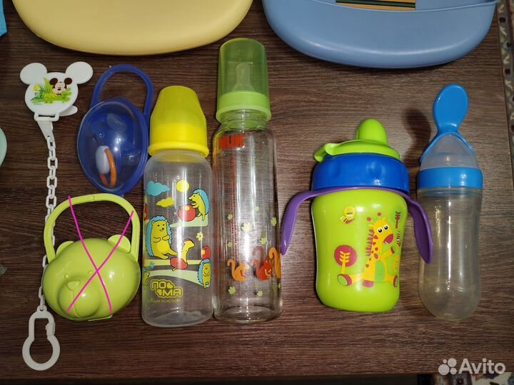 Детские принадлежности для кормления