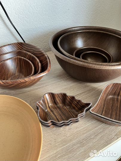 Набор посуды и скатерти в славянском стиле