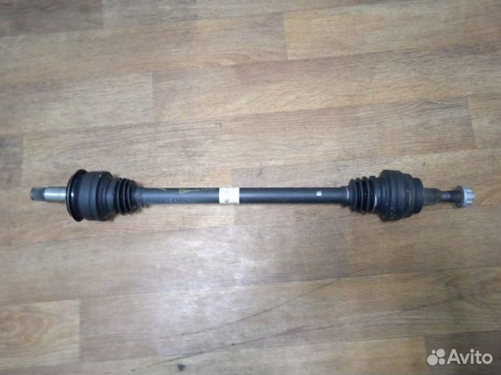 Привод (полуось, приводной вал) задний Mercedes