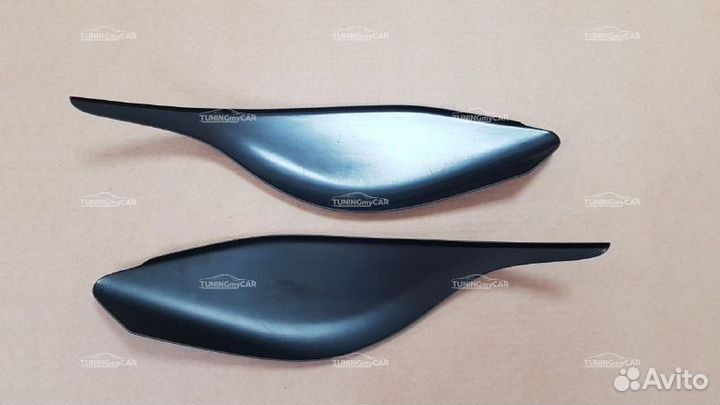 Реснички на фары для Toyota Isis 2004-2009