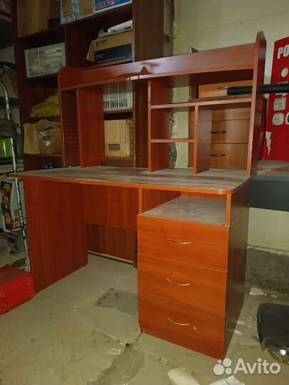 Компьютерный стол