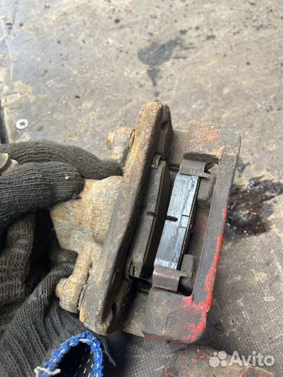 Суппорта задние kia rio 2