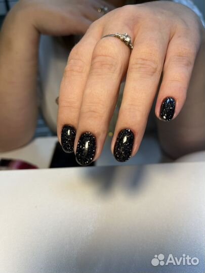 Маникюр педикюр