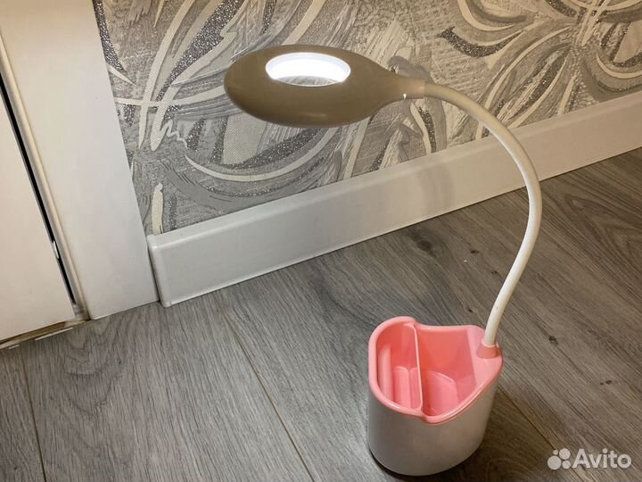 Лампа настольная