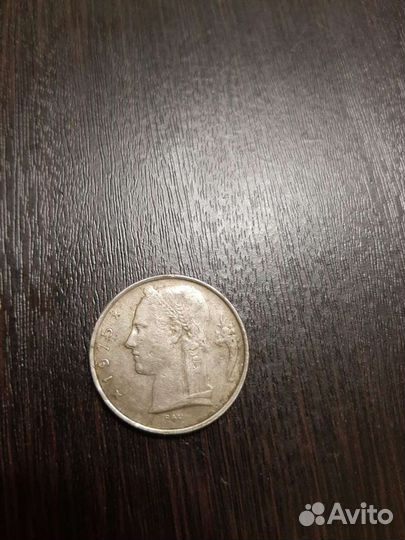 Продам монету 5 франков Бельгия