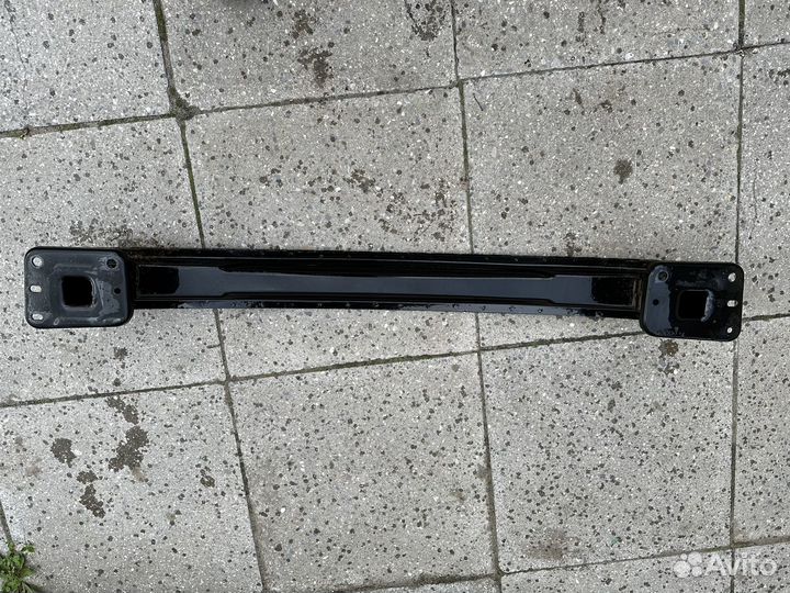 Усилитель заднего бампера Ford Focus 3 хэтчбэк