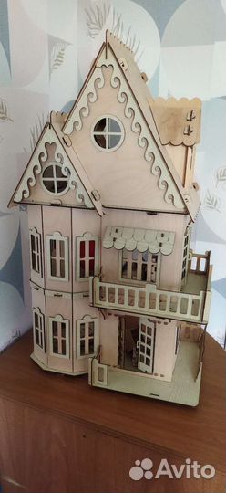 Кукольный домик деревянный