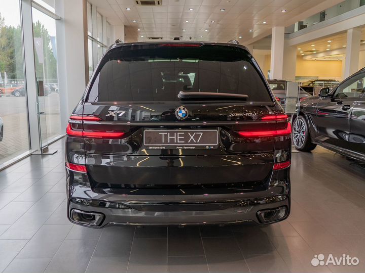 BMW X7 3.0 AT, 2023