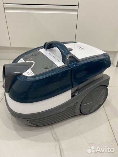 Моющий пылесос Bosch AquaWash&Clean. Serie 4