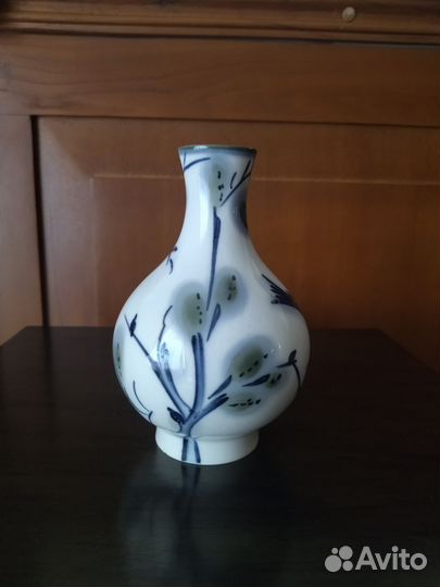 Фарфоровая ваза лфз
