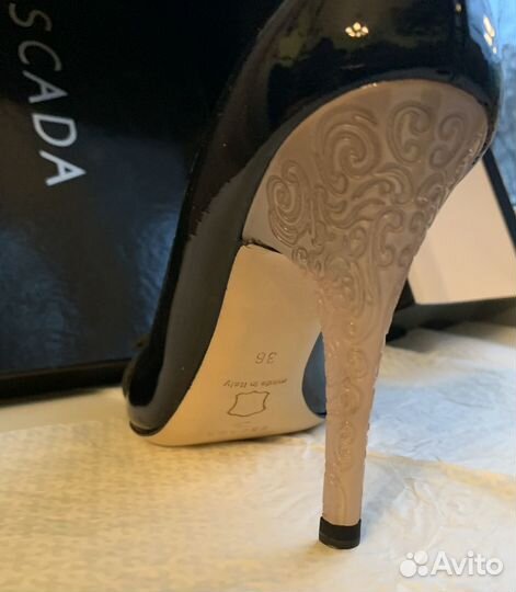 Винтажные туфли-лодочки Escada р.36 новые