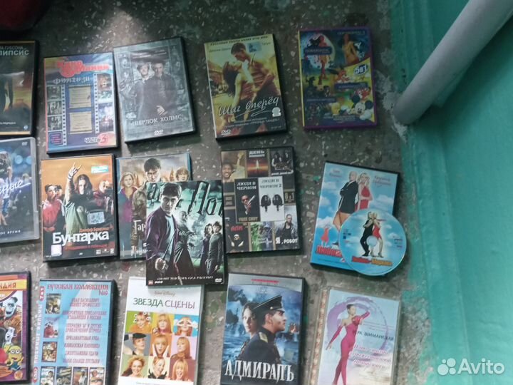 Сборник DVD дисков Фильмы, Музыка, Мультфильмы