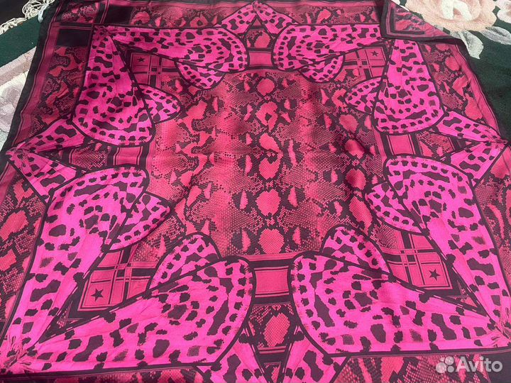 Платки burberry Givenchy