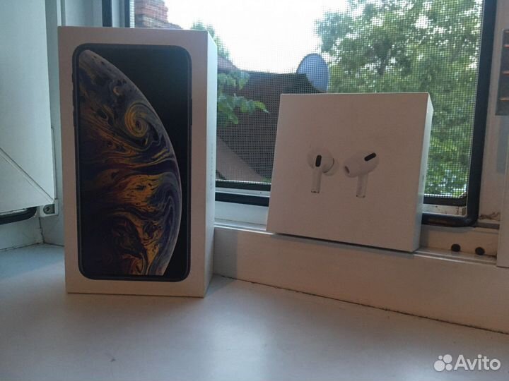 Коробки Apple