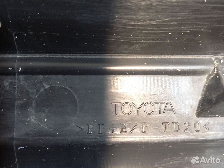 Накладка переднего бампера Toyota Rav 4,2013-2019г