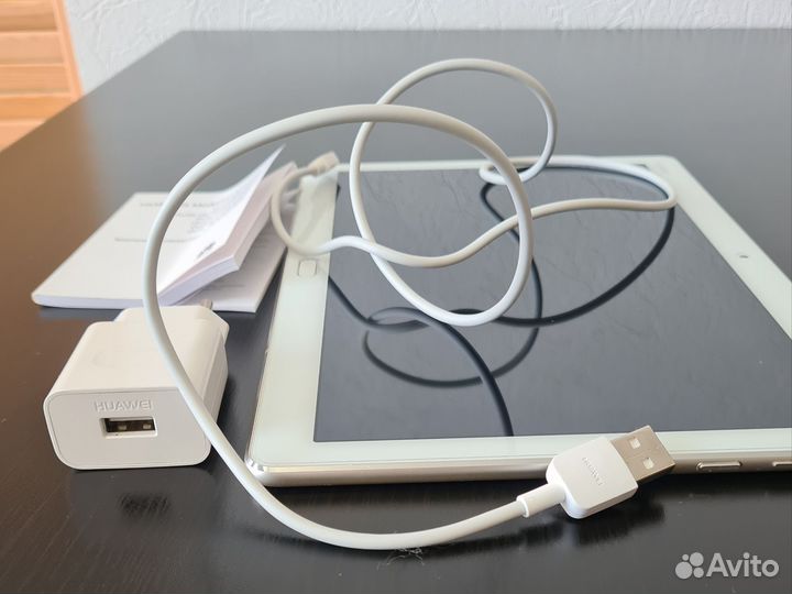 Планшет Huawei MediaPad M3 Lite 10