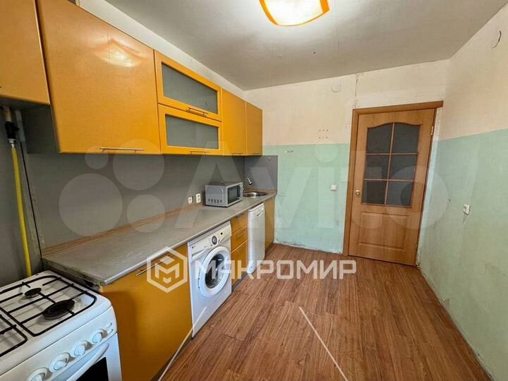 2-к. квартира, 52 м², 3/10 эт.