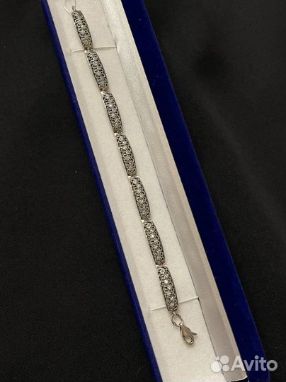 Серебряный браслет с камнями