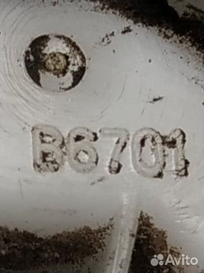 Замок крышки багажника Mazda Demio DY3W