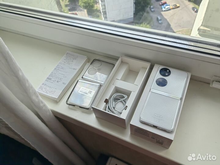 HUAWEI P50 Pocket, 8/256 ГБ