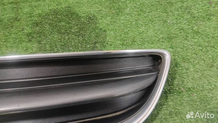 Решетка радиатора левая Subaru Tribeca WX 2006