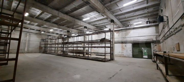 Склад, 913 м²
