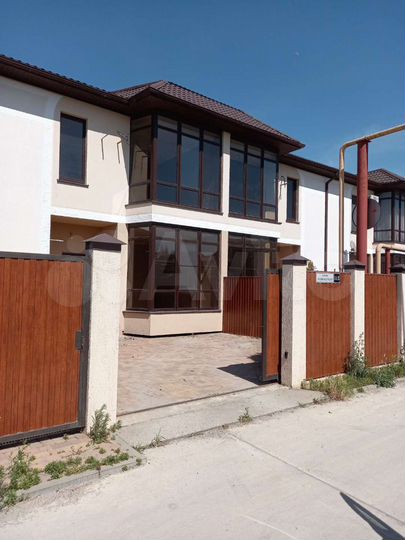Таунхаус 140 м² на участке 2 сот.