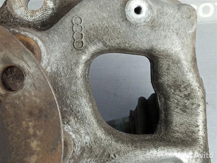 Кулак поворотный передний правый Audi A4 B8 (200