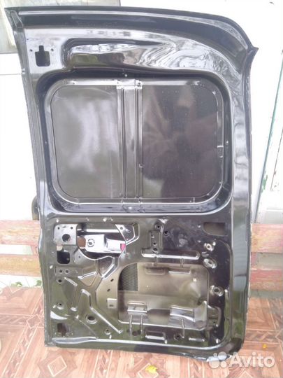 Дверь задняя largus