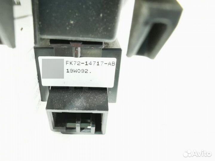 Кнопка стеклоподъемника двери Land Rover Discovery