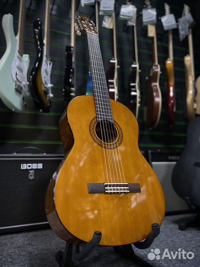 Yamaha С40 классическая гитара
